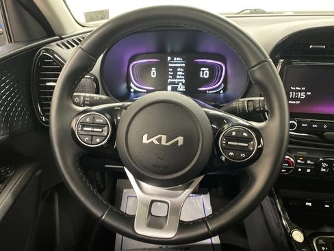 Used 2025 Kia Soul EX FWD image 15