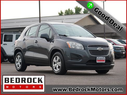 Used 2016 Chevrolet Trax LS FWD image 1