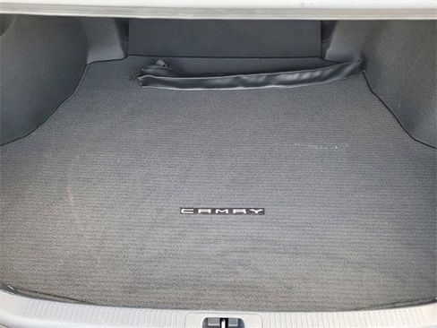 Used 2023 Toyota Camry SE image 7