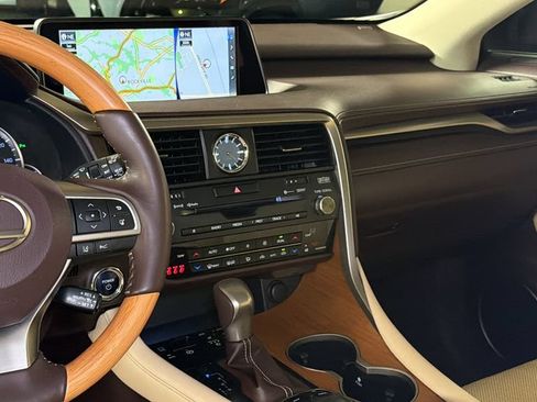Used 2019 Lexus RX 450h AWD image 18