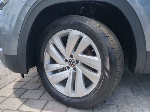Used 2023 Volkswagen Atlas Cross Sport SE FWD image 34