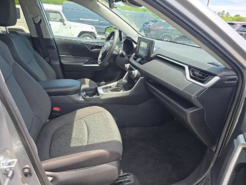 Used 2021 Toyota RAV4 XLE AWD/4WD image 23