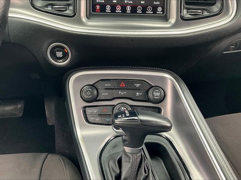 Used 2022 Dodge Challenger GT image 39