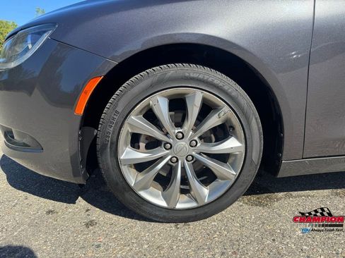 Used 2015 Chrysler 200 S w/ Comfort Group image 11