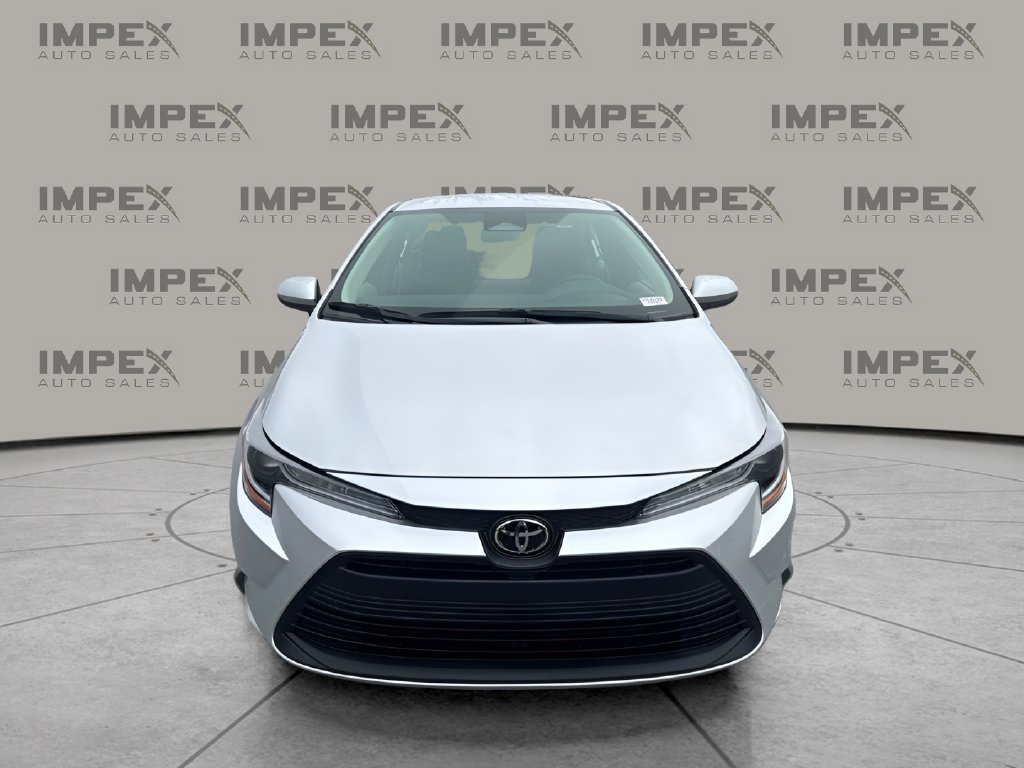 Used 2025 Toyota Corolla LE w/ Convenience Package FWD image 8