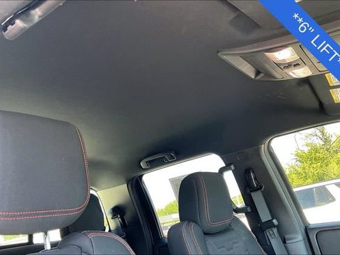 Used 2024 Nissan Frontier PRO-4X w/ Technology Package AWD/4WD image 26