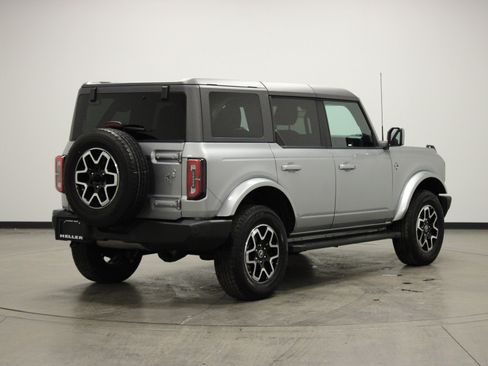 Used 2022 Ford Bronco Outer Banks image 8