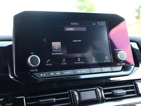 Certified 2025 Nissan Pathfinder SV w/ SV Premium Package FWD image 15