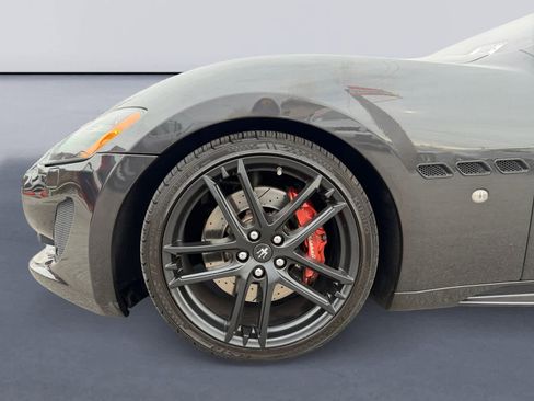 Used 2017 Maserati GranTurismo Sport image 9