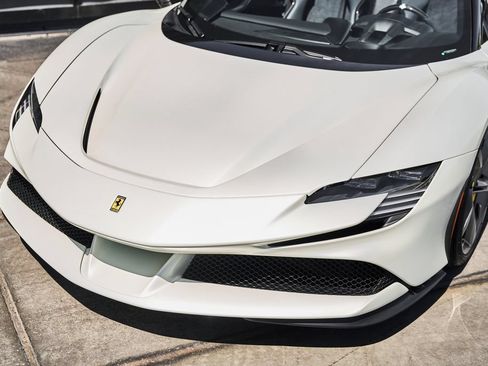 Used 2022 Ferrari SF90 Spider AWD/4WD image 7