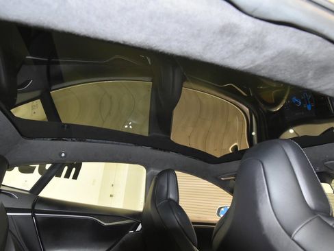 Used 2019 Tesla Model S Long Range image 16