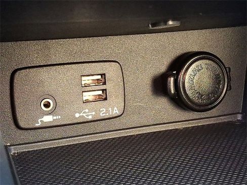 Used 2021 Subaru Crosstrek 2.5i Sport w/ Moonroof Package image 26