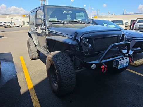 Used 2011 Jeep Wrangler Rubicon w/ PWR Convenience Group image 3