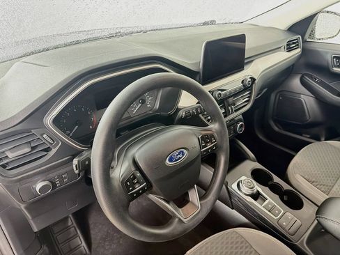 Used 2022 Ford Escape SE FWD image 9
