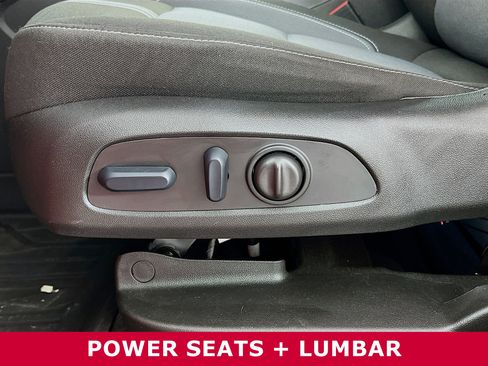 Used 2024 Chevrolet Blazer LT w/ Convenience Package image 4