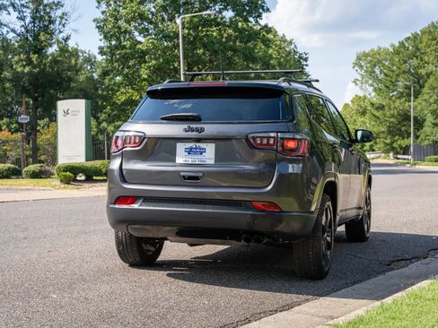 Used 2021 Jeep Compass Latitude AWD/4WD image 6