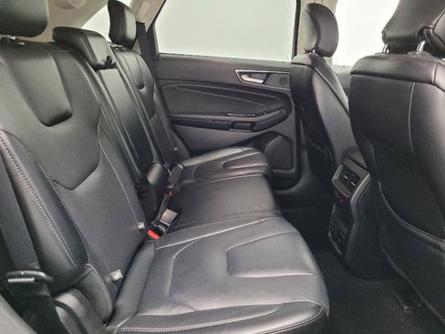 Used 2019 Ford Edge Titanium w/ Equipment Group 301A FWD image 19