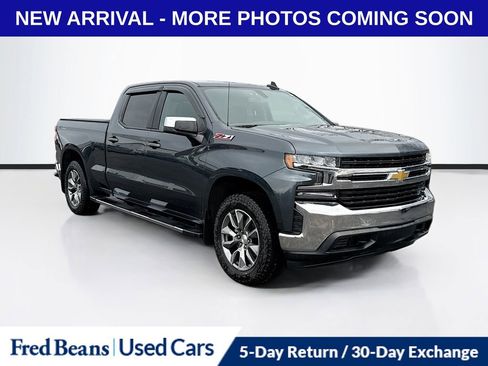 Used 2022 Chevrolet Silverado 1500 LT image 1