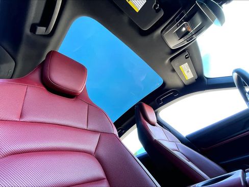 Used 2022 Porsche Taycan image 13