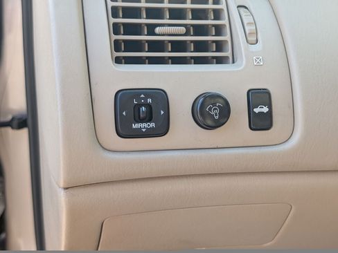 Used 2004 Toyota Avalon XL w/ Option Pkg 1 FWD image 12