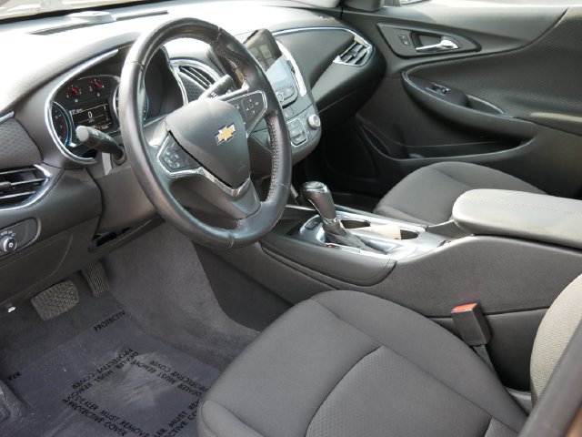 Used 2018 Chevrolet Malibu LT FWD image 13