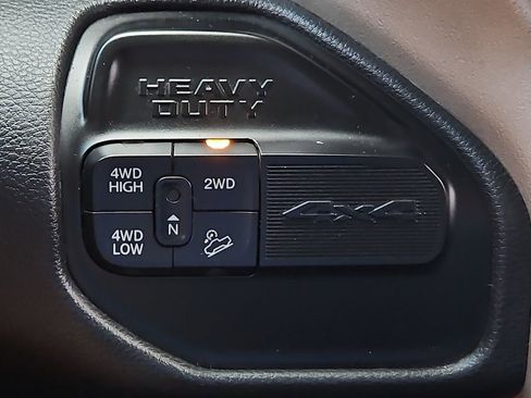 Used 2023 RAM 2500 Laramie AWD/4WD image 28