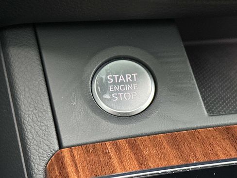 Used 2023 Audi Q5 2.0T Premium w/ Convenience Package image 28