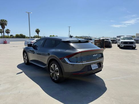 Used 2024 Kia EV6 Light RWD image 2