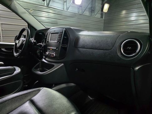 Used 2016 Mercedes-Benz Metris Passenger image 12
