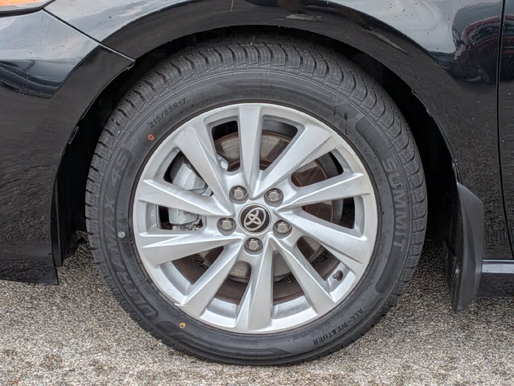 Used 2024 Toyota Camry SE FWD image 14