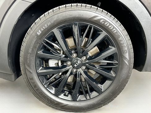 Used 2020 Kia Telluride SX w/ SX Prestige Package image 11