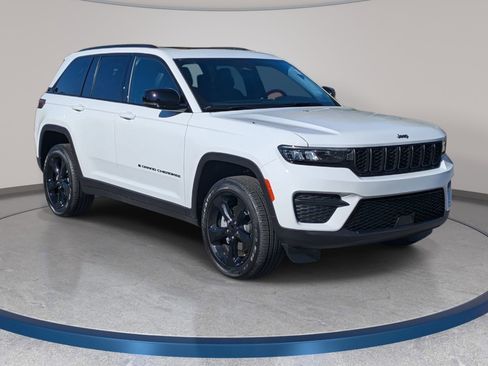 New 2025 Jeep Grand Cherokee 4WD image 3