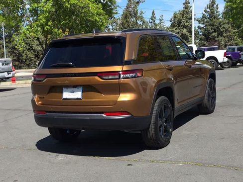 New 2026 Jeep Grand Cherokee Limited AWD/4WD image 8