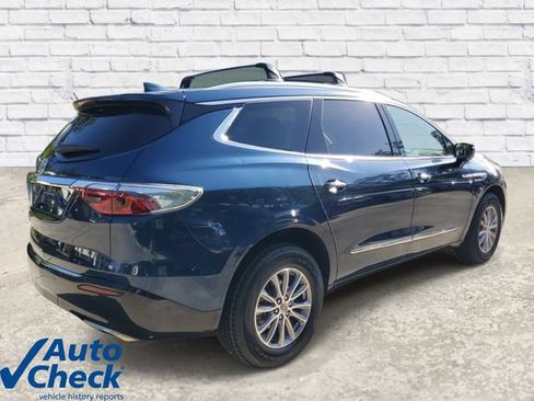 Used 2024 Buick Enclave Essence w/ Technology Package FWD image 4