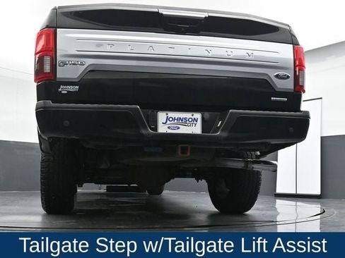 Used 2018 Ford F150 Platinum w/ Equipment Group 701A Luxury image 26