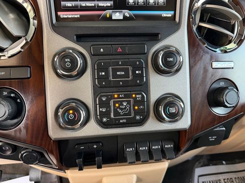 Used 2016 Ford F350 Lariat w/ Lariat Interior Package AWD/4WD image 14