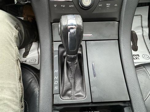 Used 2014 Ford Taurus SEL w/ Equipment Group 201A FWD image 29