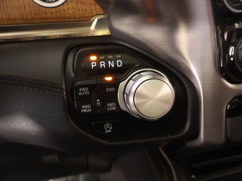 Used 2022 RAM 1500 Limited w/ Body Color Bumper Group AWD/4WD image 9