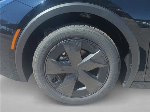 New 2026 Toyota Prius LE image 9