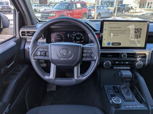 Certified 2024 Toyota Tacoma TRD Off-Road image 25