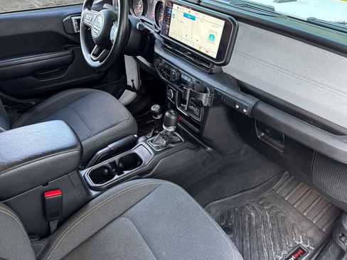 Used 2024 Jeep Wrangler Sport image 14