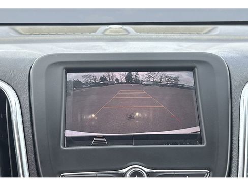 Used 2024 Chevrolet Equinox LT image 16