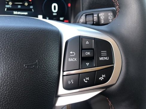 New 2025 Ford Explorer Active w/ Active Comfort Package image 16