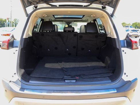 Used 2023 Nissan Rogue SV w/ SV Premium B Package FWD image 27