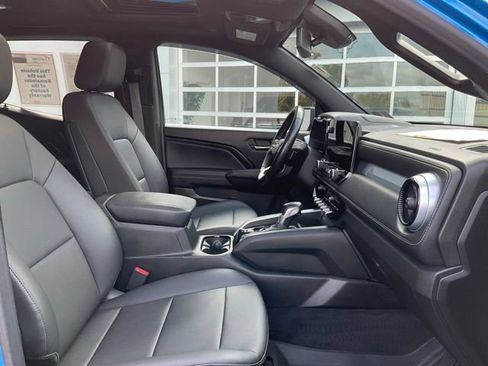 Used 2023 Chevrolet Colorado LT w/ LT Convenience Package III AWD/4WD image 10