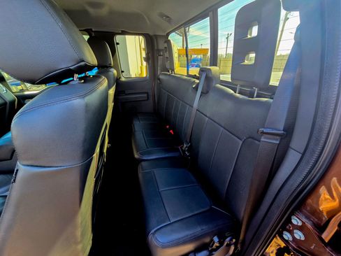 Used 2012 Ford F250 Lariat w/ Chrome Pkg image 27