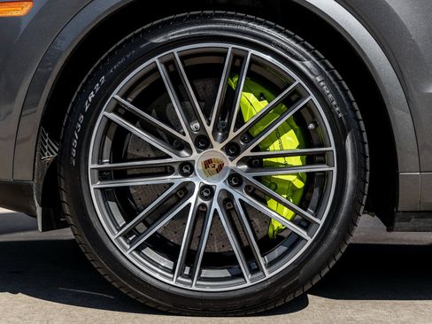 Certified 2023 Porsche Cayenne Turbo S image 13