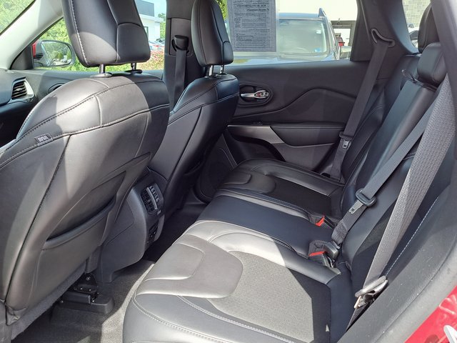 Used 2020 Jeep Cherokee Latitude Plus AWD/4WD image 25