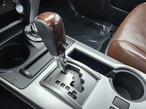 Used 2018 Toyota 4Runner Limited image 11