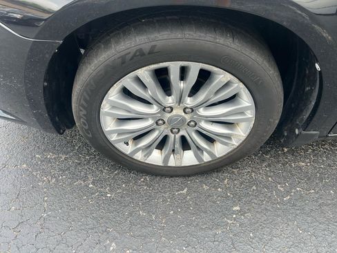 Used 2013 Chrysler 200 Touring FWD image 18